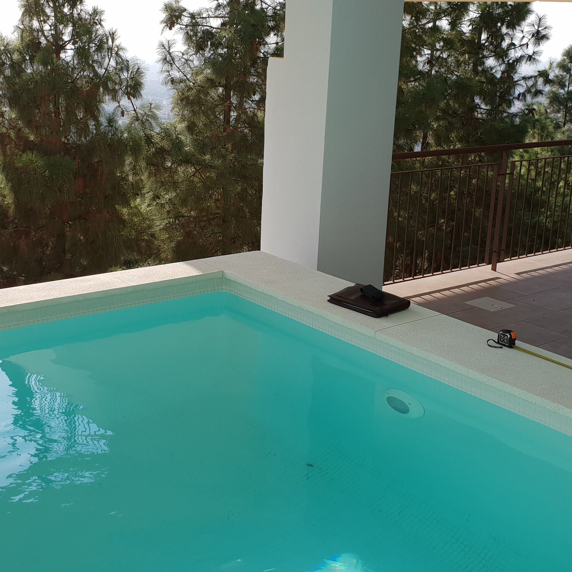 construir-piscina-malaga-arquitectos